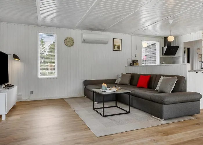 Lovely In With Wifi 別荘